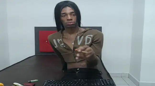 lucianadolll online show from 02/12/25, 04:23