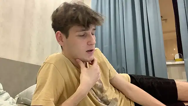 cutie guys online show from 12/04/24, 07:23