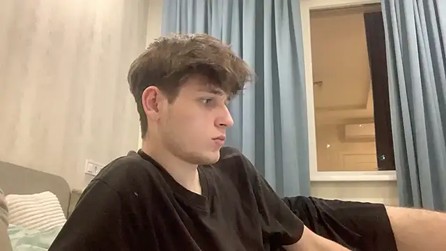 cutie guys online show from 12/06/24, 04:06