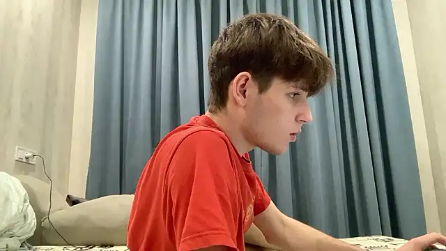 cutie guys online show from 12/08/24, 04:39