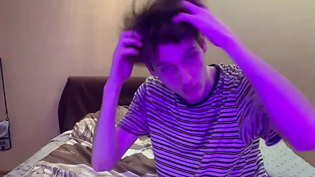 cutie guys online show from 12/31/24, 04:57