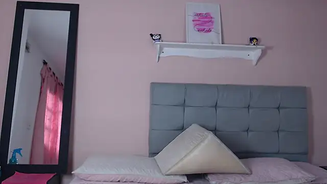 Snapshot of dholcee chatting on 11/24/25, 01:00 dholcee online show from 11/24/25, 01:00