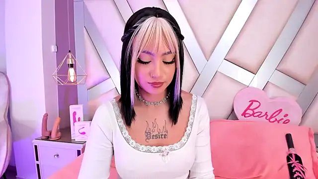 MadissonRey online show from 11/26/25, 01:01