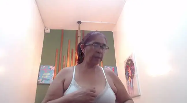 renata milf  online show from 01/10/25, 12:15