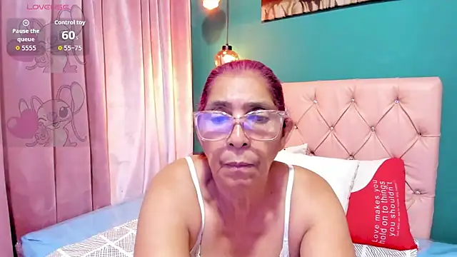 renata milf  online show from 07/24/26, 12:03