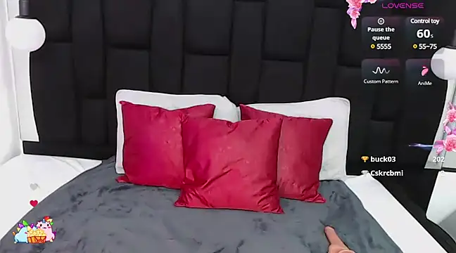 cutehanna1 online show from 01/11/25, 12:12