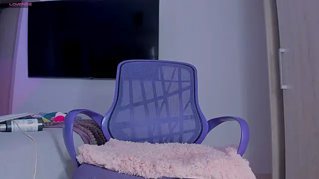 licky lu online show from 12/09/24, 07:39