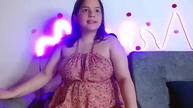 sophia cute1 1 online show from 09/18/25, 10:50