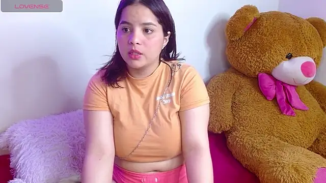 sophia cute1 1 online show from 10/09/25, 12:25