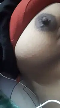 Snapshot of samosa73 chatting on 12/13/24, 06:27 samosa73 online show from 12/13/24, 06:27