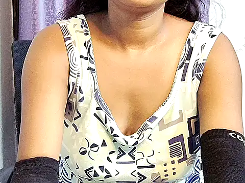 Snapshot of samosa73 chatting on 09/14/25, 03:11 samosa73 online show from 09/14/25, 03:11