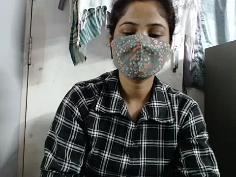 Snapshot of samosa73 chatting on 11/06/25, 06:09 samosa73 online show from 11/06/25, 06:09