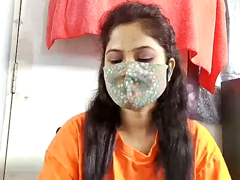 Snapshot of samosa73 chatting on 11/15/25, 06:37 samosa73 online show from 11/15/25, 06:37