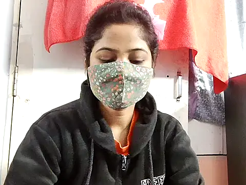 Snapshot of samosa73 chatting on 11/16/25, 07:08 samosa73 online show from 11/16/25, 07:08