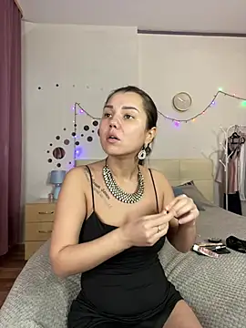 MiraMiss online show from 12/18/24, 05:15
