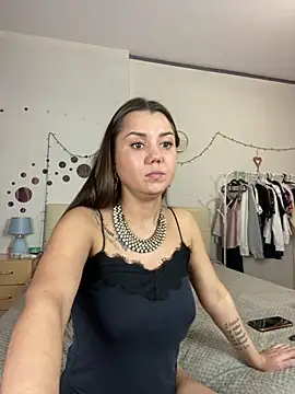 MiraMiss online show from 12/22/24, 12:16