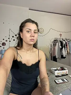 MiraMiss online show from 12/24/24, 05:05