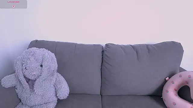petite paola online show from 06/11/26, 03:43