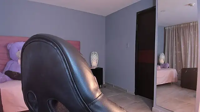 RAVENDIPAUL online show from 09/18/25, 03:08