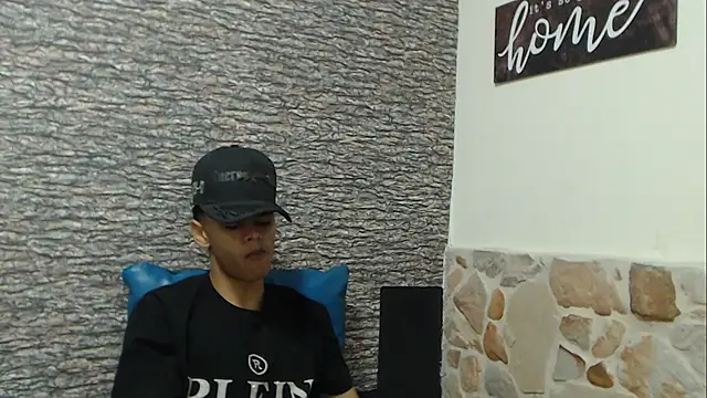 Snapshot of Billy_zander chatting on 01/14/25, 01:17 Billy zander online show from 01/14/25, 01:17