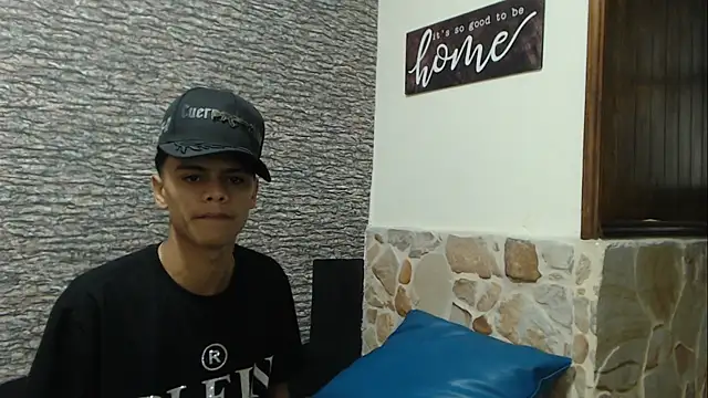 Snapshot of Billy_zander chatting on 01/14/25, 04:40 Billy zander online show from 01/14/25, 04:40