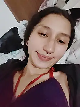 Queenjenn   online show from 06/17/26, 12:13