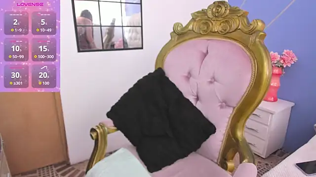 Snapshot of DannaMishellx_ chatting on 11/23/25, 03:12 DannaMishellx online show from 11/23/25, 03:12