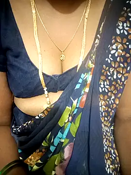 Snapshot of Telugu-mirchi chatting on 12/19/25, 05:09 Telugu-mirchi online show from 12/19/25, 05:09
