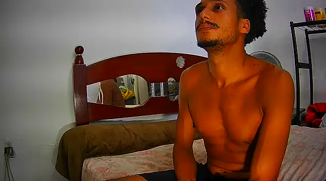SkinnyLatinMan online show from 02/17/25, 03:31
