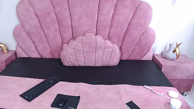 Snapshot of Candy_Bony chatting on 01/04/25, 06:51 Candy Bony online show from 01/04/25, 06:51