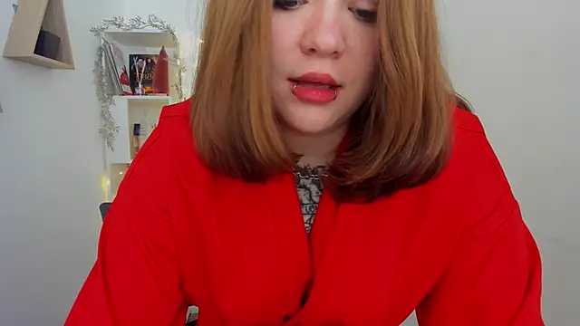 MoonLghte online show from 12/28/24, 03:48