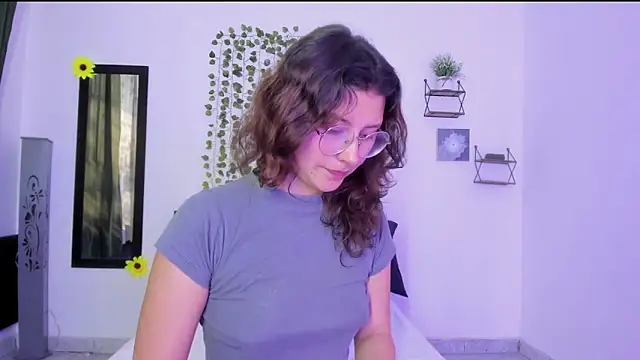 Noellesable online show from 12/04/24, 03:32