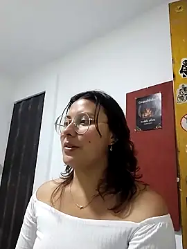 Noellesable online show from 02/21/25, 04:18