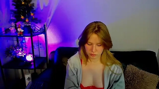 EvaStevs online show from 12/20/24, 10:54