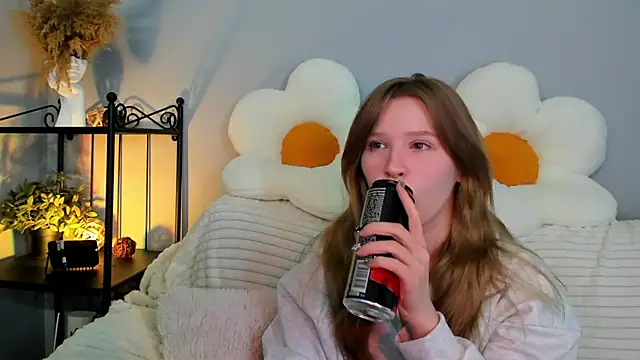 EvaStevs online show from 02/03/25, 02:34