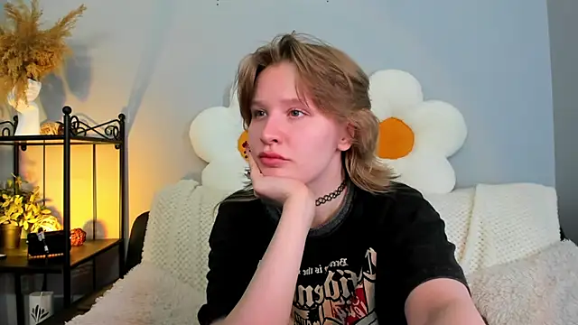 EvaStevs online show from 02/15/25, 04:12