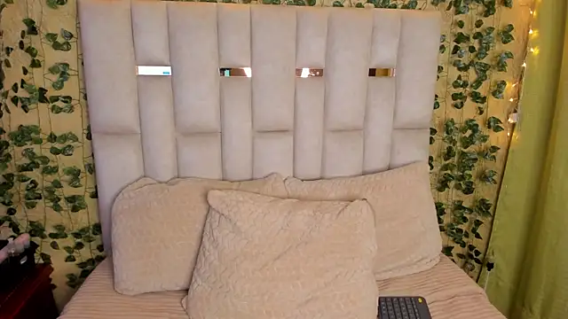 jenifer  power10 online show from 01/17/25, 12:10