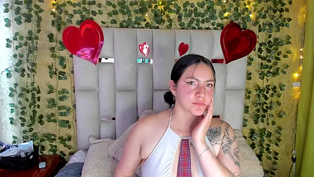 jenifer  power10 online show from 02/20/25, 06:02