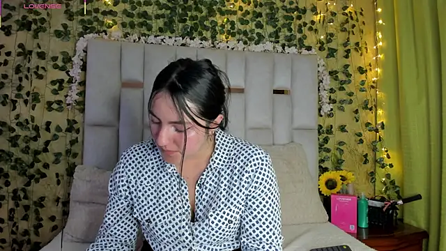 jenifer  power10 online show from 03/08/25, 01:14