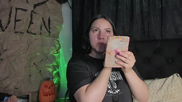 Snapshot of jenifer__power10 chatting on 10/29/25, 09:38 jenifer power10 online show from 10/29/25, 09:38