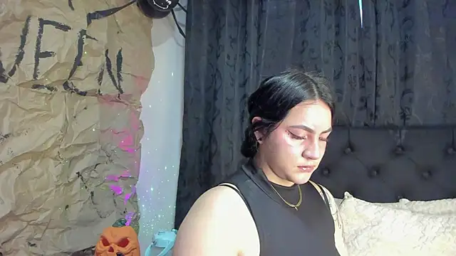 Snapshot of jenifer__power10 chatting on 10/31/25, 11:22 jenifer power10 online show from 10/31/25, 11:22