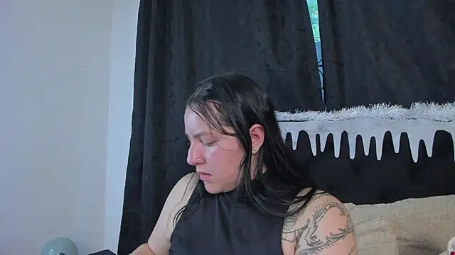 Snapshot of jenifer__power10 chatting on 11/19/25, 09:15 jenifer power10 online show from 11/19/25, 09:15