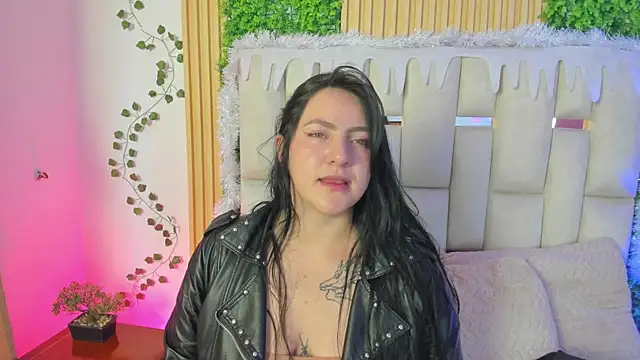 Snapshot of jenifer__power10 chatting on 11/30/25, 08:02 jenifer power10 online show from 11/30/25, 08:02