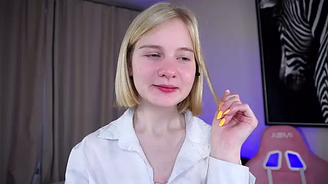 OdelinaFicken online show from 10/29/25, 06:15