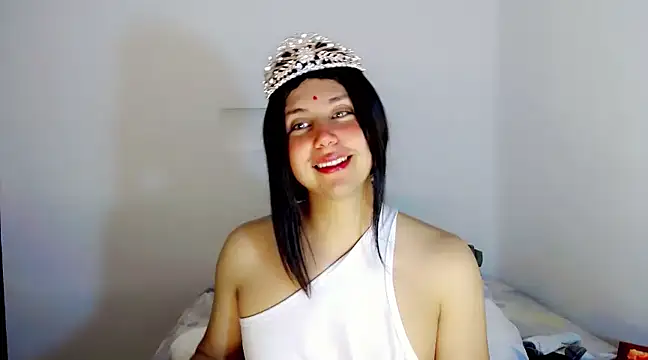 Snapshot of Oxana-Novikov chatting on 01/01/25, 07:41 Oxana-Novikov online show from 01/01/25, 07:41