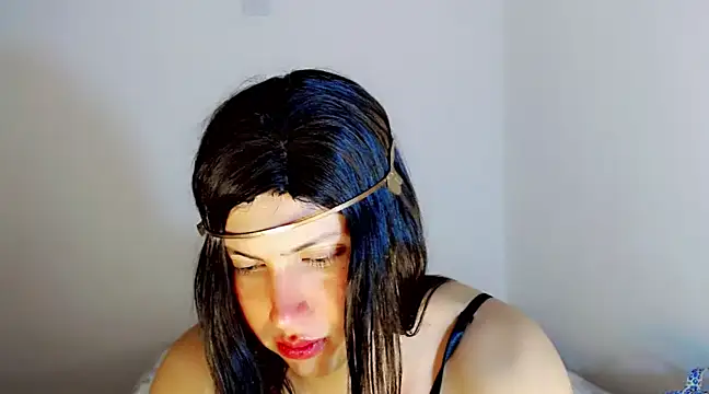 Snapshot of Oxana-Novikov chatting on 01/11/25, 02:09 Oxana-Novikov online show from 01/11/25, 02:09