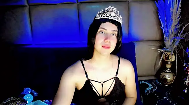 Snapshot of Oxana-Novikov chatting on 02/25/25, 11:55 Oxana-Novikov online show from 02/25/25, 11:55