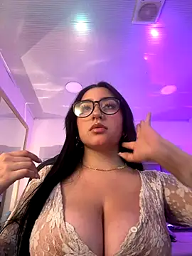 Snapshot of i_akane chatting on 10/30/25, 02:07 i akane online show from 10/30/25, 02:07