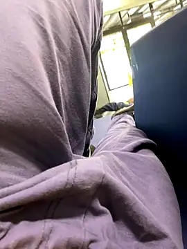 rodrigo21Cm  online show from 12/21/25, 02:35