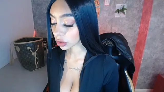 Tiffanny online show from 12/19/24, 12:23